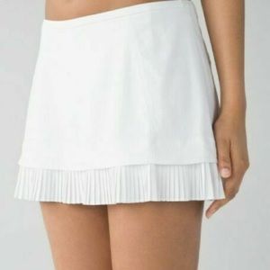 Lululemon City Sky Run By Skirt (8) white tennis skirt